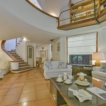 Dolcevita Villa *